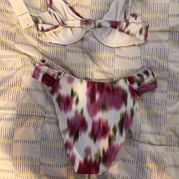 Two piece Abercrombie & Fitch bikini - Picture 2 of 4